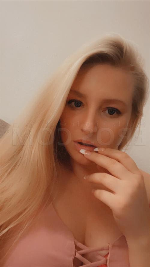 Fialová 21, Sverige