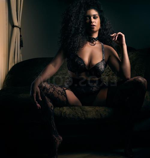 Iza-Emelie 27, Sverige